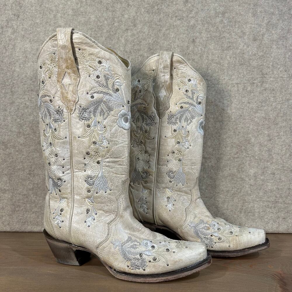 CORRAL - 9.5 M Women's, Beige Floral Embroidery & Crystals Western Cowgirl Boots
